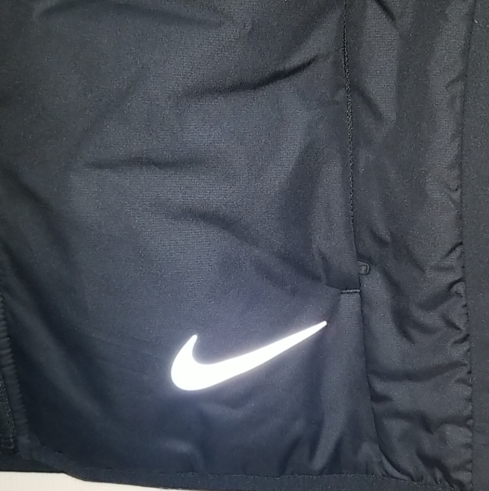 (SOLD) Nike AeroLoft Running Jacket Black Reflective - Picture 3 of 6